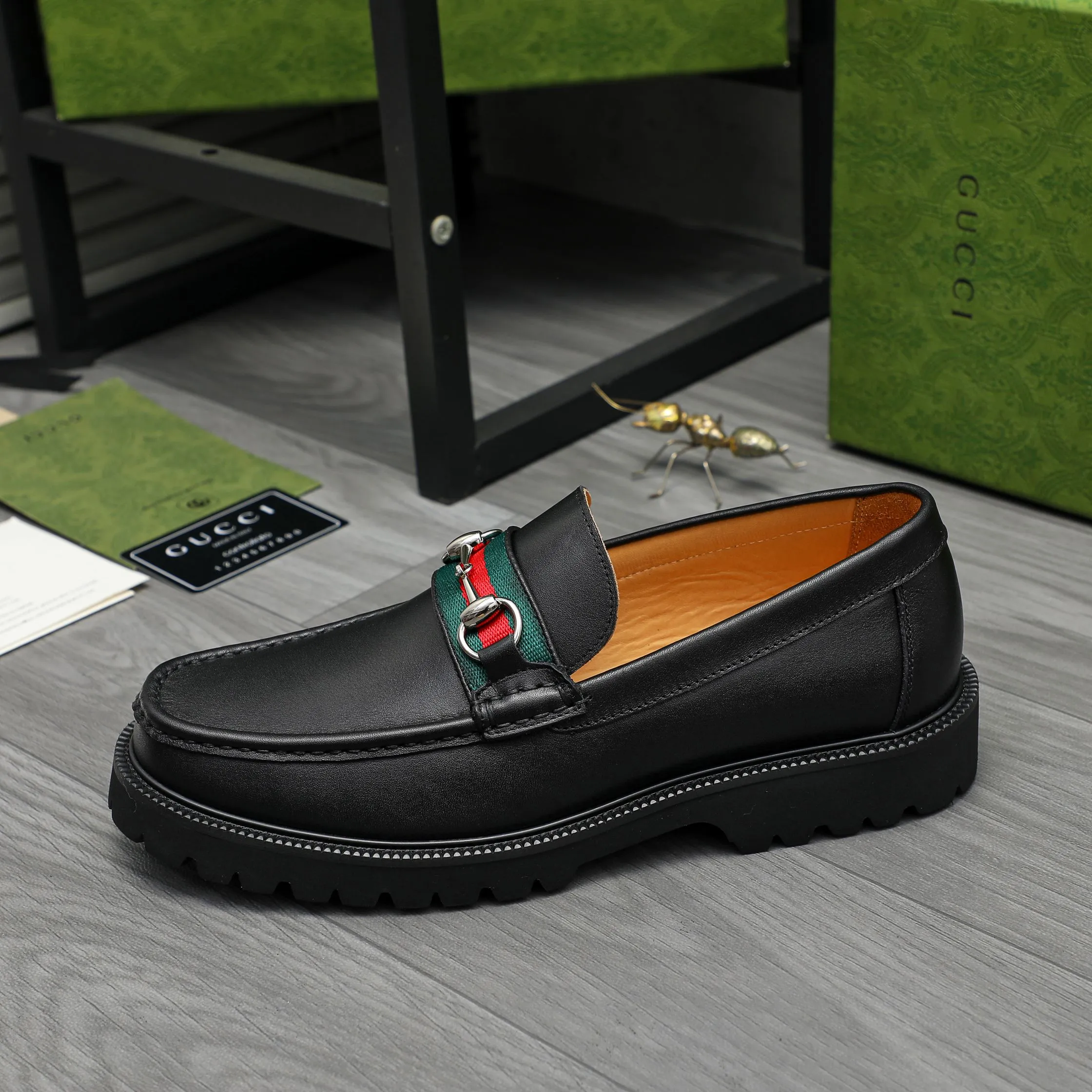 Men's shoes 💰p560 Product trademark: GUCCI "Gucci" business slip-on leather shoes Regular size: 38-46 (38.45.46 custom-made, non-returnable) Product materials: Selected high-quality cowhide upper, cowhide lining, non-slip rubber outsole